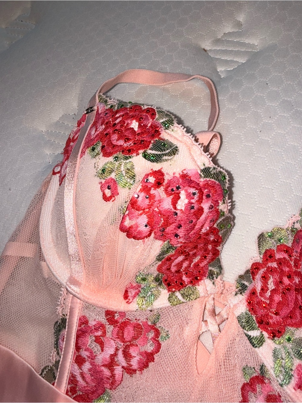 Victoria's Secret Pink and Red Floral Embroidered Bustier with Satin Bow - Picture 4 of 7